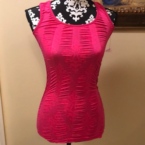 🆕💄Hot pink Stretchy puckered vertical stripe stretch tank camisole top - Picture 1 of 8